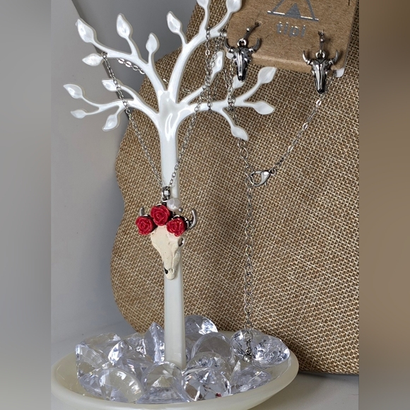 White Cow Steer Bull Skull Pink Rose Silver Pearl Necklace & Earrings … - Picture 2 of 3